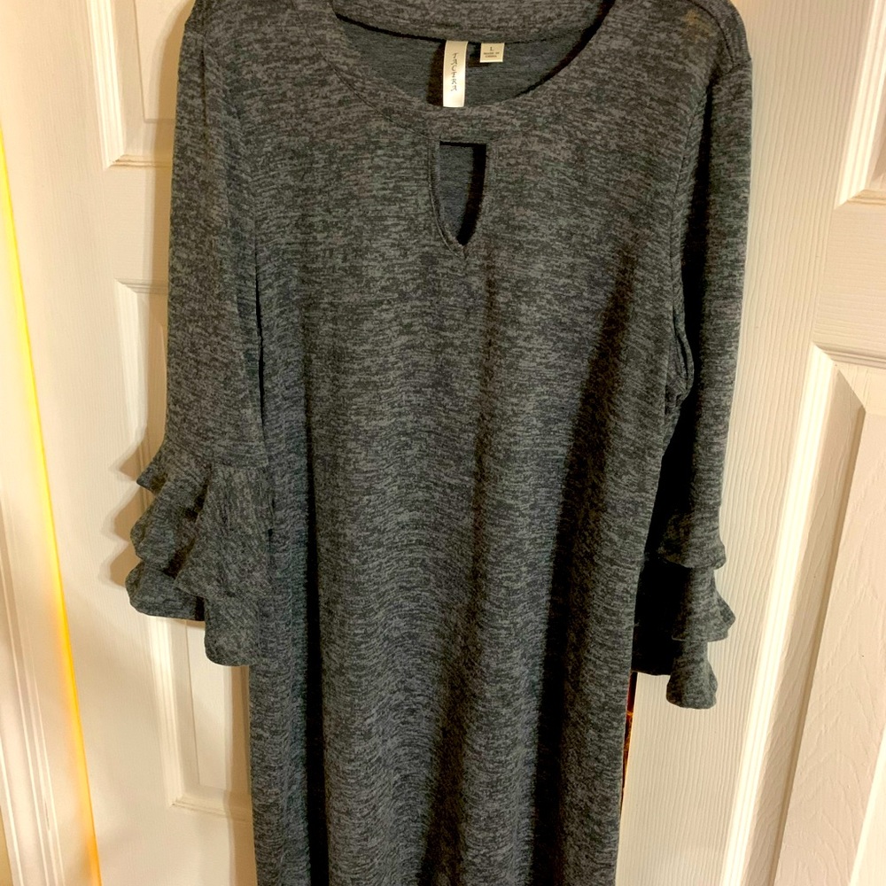 Dress Tacera size large polyester jersey type material